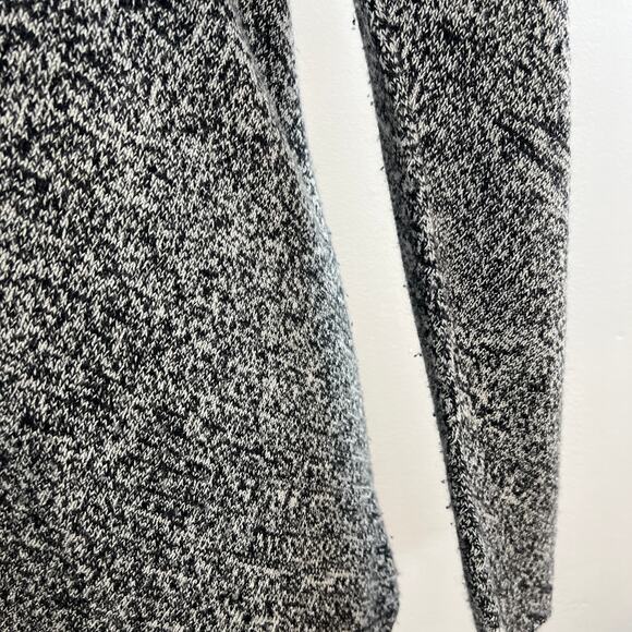 Neiman Marcus Gray Sweater Cashmere Scoop Neck Marled Knit Fleece Size Medium M - Picture 11 of 11